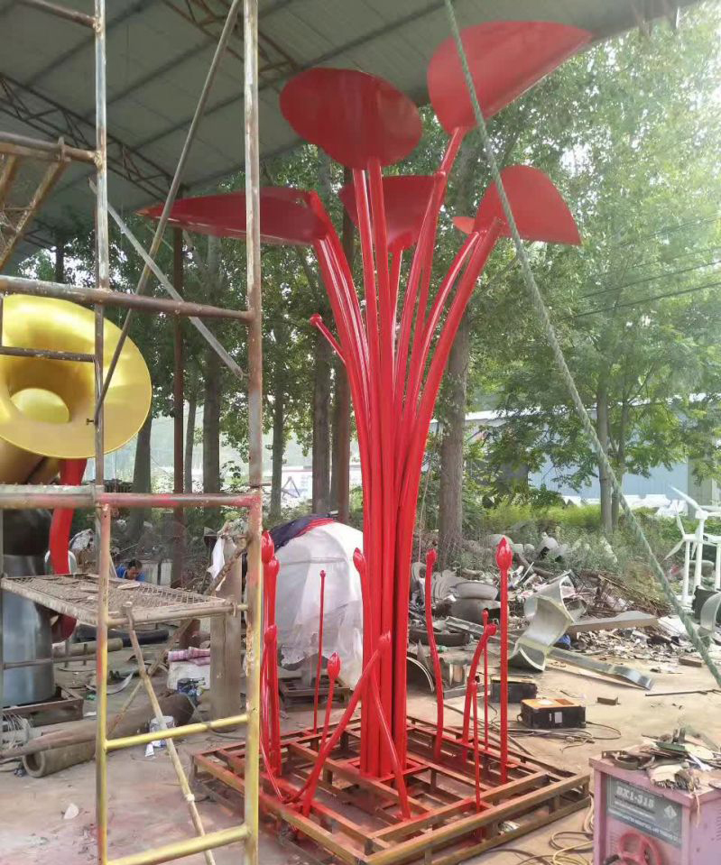 不锈钢景观树雕塑图片