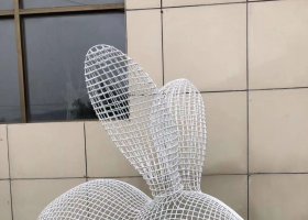 不锈钢镂空动物雕塑