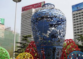 公园不锈钢镂空大花瓶景观雕塑