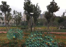 不锈钢彩绘孔雀开屏雕塑公园景观动物雕塑