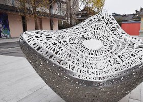 不锈钢发光交织镂空雕塑