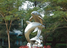 公园不锈钢踏浪海豚雕塑