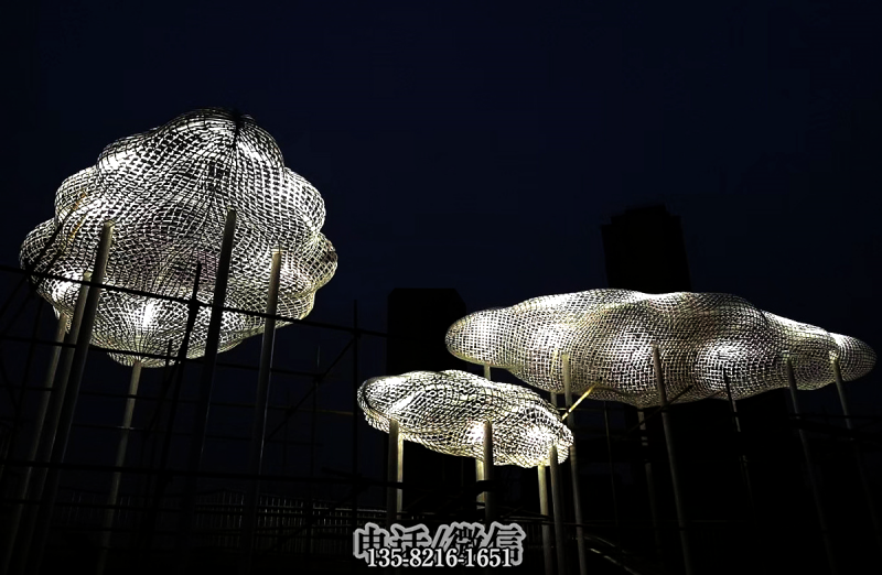 网格编织不锈钢发光云朵雕塑