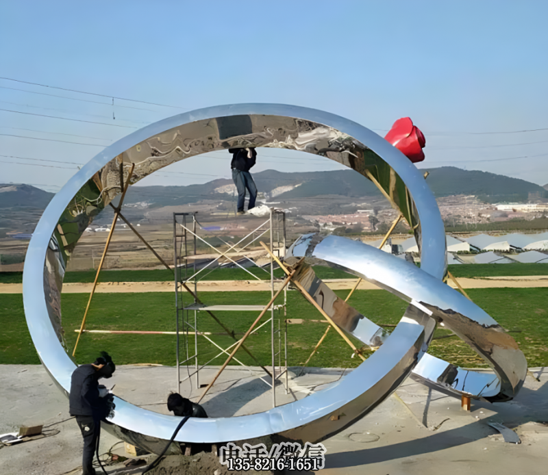 镜面不锈钢圆环戒指景观摆件 镜面不锈钢圆环戒指景观摆件